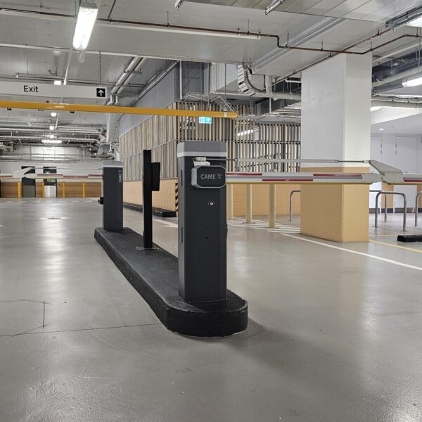 Came GT4 automatic boom gates with articulated boom arms installed at Bankstown University Car Park